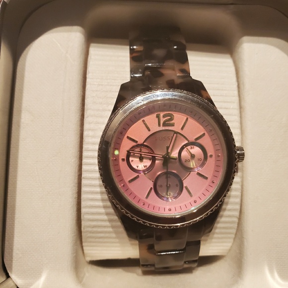 Fossil Watch - Picture 3 of 3